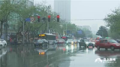 五一节前 荆州迎来两波强降雨