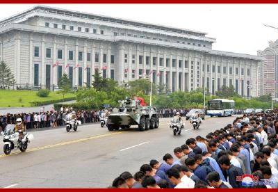 朝鲜为人民军元帅金永春举行国葬 金正恩淋雨默哀