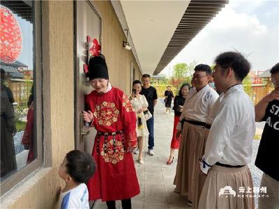 不走寻常路 汉服婚礼演绎“前世今生”