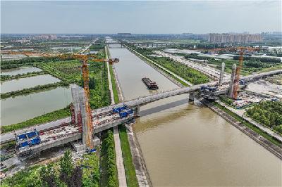 跨江汉运河特大桥进入斜拉索施工阶段