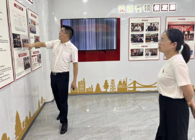 陈任带队到江陵经济开发区，考察学习党群服务中心建设经验