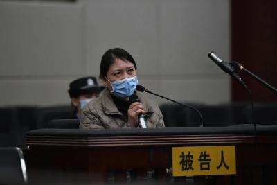 劳荣枝，否认“故意杀人罪”指控