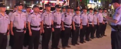 荆州警方启动第三次夏夜治安巡查宣防集中统一行动