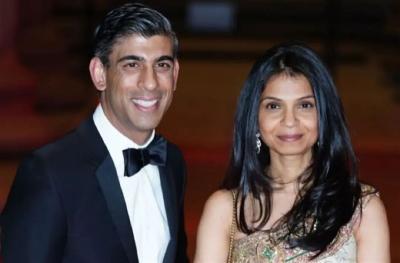 英国新首相夫妇比王室更有钱？