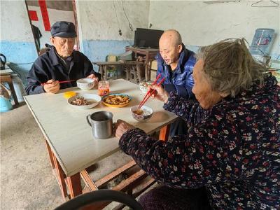 荆州楷模|陈步汉：80岁后开始学做饭 因生活变故更因为爱 