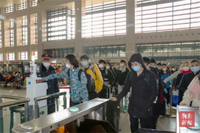 荆州市铁路客流逐渐回暖 5天发送旅客近4.5万人