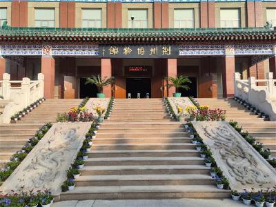 荆州博物馆陈列大楼恢复开放 800多件（套）文物集中亮相