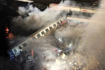 突发！两火车相撞，已致26死85伤