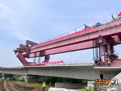 荆荆铁路2标箱梁完成架设 桥梁建设进入上部施工阶段