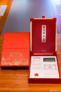 用开化纸 送上“超级涂层” 多所高校录取通知书“上新”