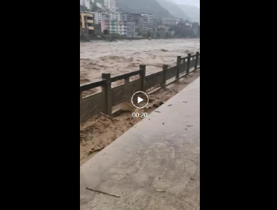 突发！重庆大部地区暴雨，万凉铁路桥梁部分垮塌