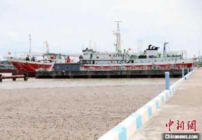 浙江宁波首艘鱿鱼钓船获批入渔阿根廷海域作业