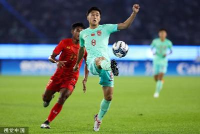 亚运会男足小组赛：中国男足亚运队胜缅甸队