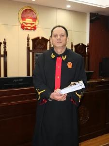 点赞！荆州区法院范志国法官获全国表彰