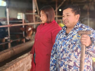 这对夫妇一家九口人，他们的心愿是把两个侄儿抚养成人！