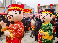 逛庙会 品年味 2024首届松滋庙会正热烈开展中