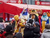 逛庙会 品年味 2024首届松滋庙会正热烈开展中