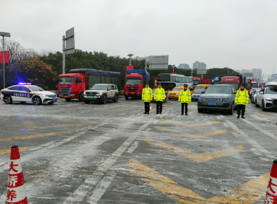 高速公路路政执法总队顺达大队立即启动恶劣天气应急预案