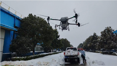 【战冰雪 保畅通】融雪战斗持续，无人机、吊车出列！