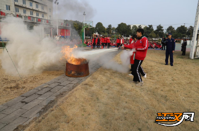 湖北荆州：600余名师生进“红门”，开学先上“安全课”