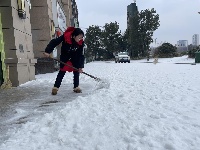 应对极端天气丨冰雪袭城后的荆州温度
