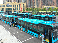 荆州公交再添16辆新能源客车