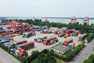 荆港集团首季迎来“开门红”：货物吞吐量、集装箱吞吐量双双创历史新高  