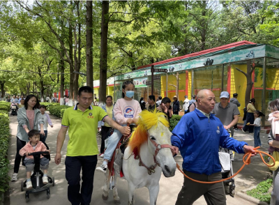 荆州市中山公园动物园：亲近动物好去处 自然之乐共分享