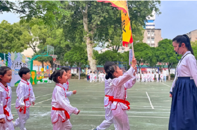 荆州区第一幼儿园开展欢乐亲子运动会