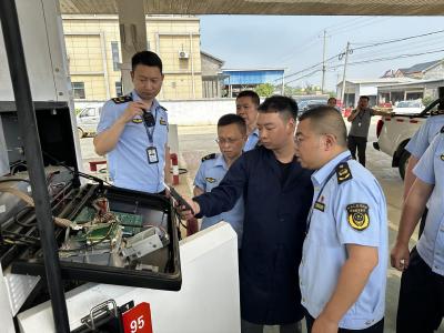 ​荆州区市场监管局：重拳出击整治 加油机作弊无所遁形