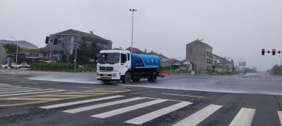 应对暴雨红色预警——荆州区城管“借雨发力”守护城市安全