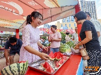 图集丨松滋：甜蜜共享 “瓜”分快乐