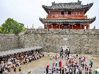 图集|端午假期，荆州古城宾阳楼情景剧精彩上演