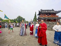 图集|端午假期，荆州古城宾阳楼情景剧精彩上演