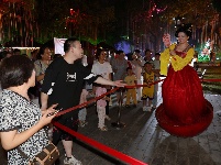 图集|荆州仙都不夜城 感受游玩新体验