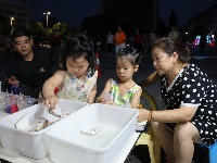 图集丨纳凉溜娃好去处 沙市奥体中心夜游欢乐多