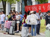 你好，新同学！荆州职业技术学院迎新生报到