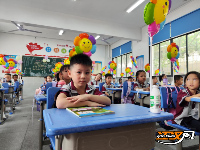 图集丨开学啦！荆州学子元气满满开启新学期→