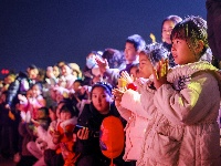 图集 | 花灯扮靓荆街 喜迎佳节氛围浓