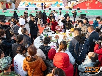 松滋市卸甲坪土家乡：“土家风味”飘全城