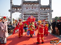 松滋市卸甲坪土家乡：“土家风味”飘全城