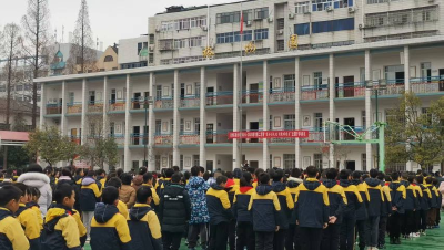 荆州区迎宾社区：防范校园欺凌 反诈禁毒共筑和谐校园