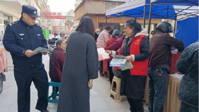 荆州区迎宾社区开展“普法在身边”活动