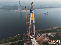 图集丨雨中的观音寺长江大桥 别一样的风景