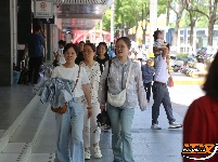 图集 | 商圈人气旺 市场活力足 