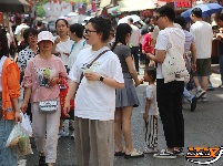 图集 | 商圈人气旺 市场活力足 
