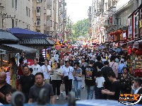 图集 | 商圈人气旺 市场活力足 