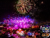 点亮夜空！五一假期赏绚丽烟火秀