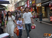 图集 | 商圈人气旺 市场活力足 