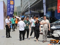 图集 | 商圈人气旺 市场活力足 
